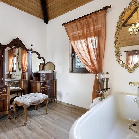 Casa de Férias T5 Com Piscina Casa Da Chica