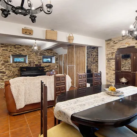 Casa de Férias T5 Com Piscina Casa Da Chica *