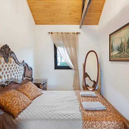 Casa de Férias T5 Com Piscina Casa Da Chica *