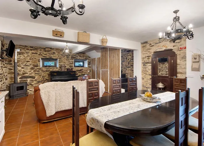 Hébergement de vacances T5 Com Piscina Casa Da Chica *