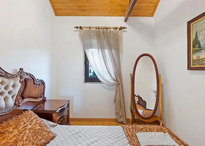 T5 Com Piscina Casa Da Chica * Espiunca