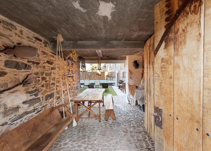 T5 Com Piscina Casa Da Chica Hébergement de vacances *